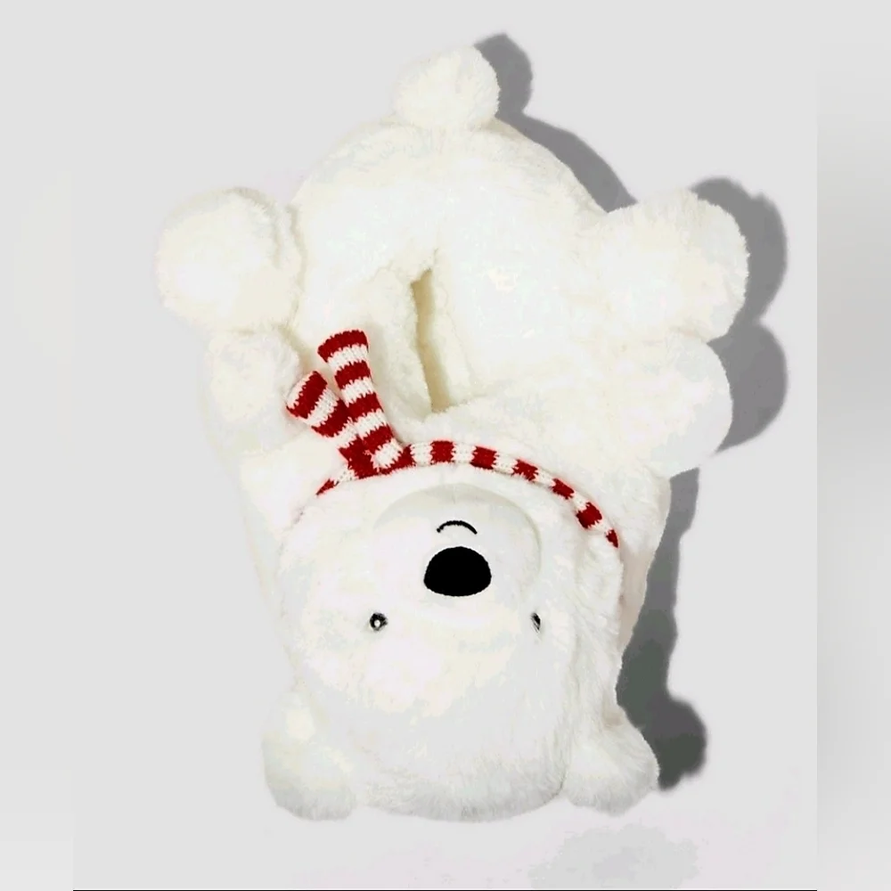 New Target Kid's winter Holiday Christmas Polar Bear Character Slippers size 2-3